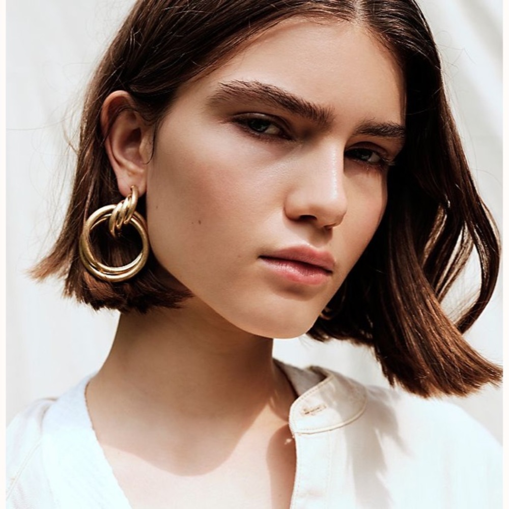 🌿Knock Knock Hoop Earrings!